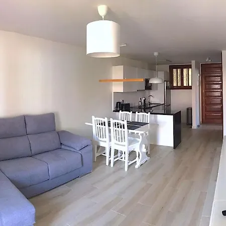 Parque Santiago I: Spacious First Floor Apartment with Large Balcony Playa de las Americas  Exterior photo
