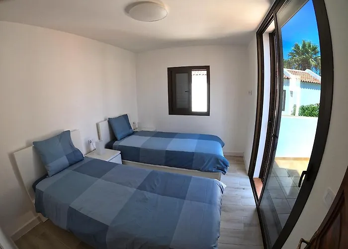 Parque Santiago I - 2 Bedroom - 1 Bathroom - Open Plan Living - Kitchen Area - Extra Large Balcony - First Floor Apartment