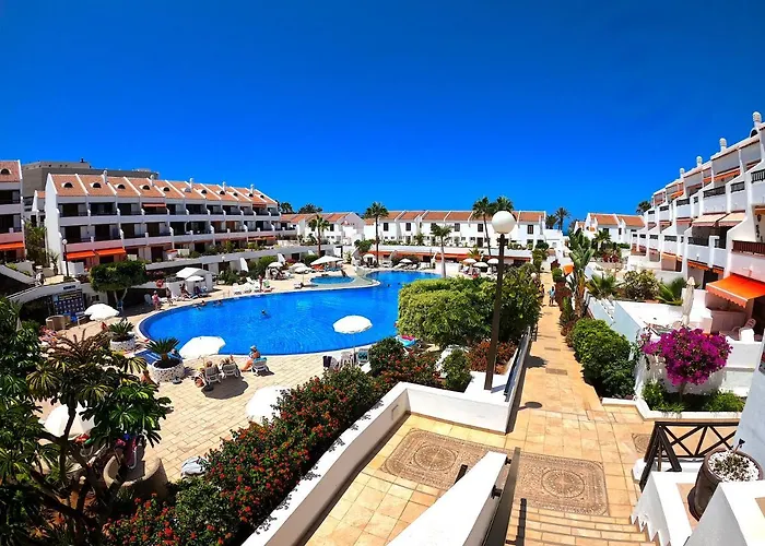 Parque Santiago I - 2 Bedroom - 1 Bathroom - Open Plan Living - Kitchen Area - Extra Large Balcony - First Floor Apartment