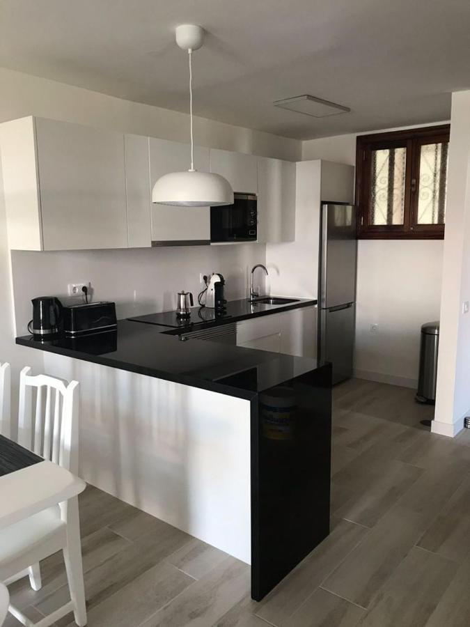 Parque Santiago I - 2 Bedroom - 1 Bathroom - Open Plan Living - Kitchen Area - Extra Large Balcony - First Floor *